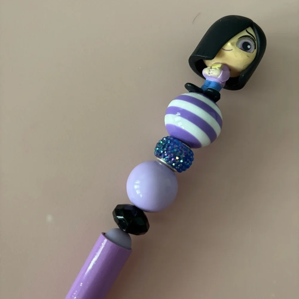 Disney Doorables: The Incredibles: Violet as girl handmade beaded pen